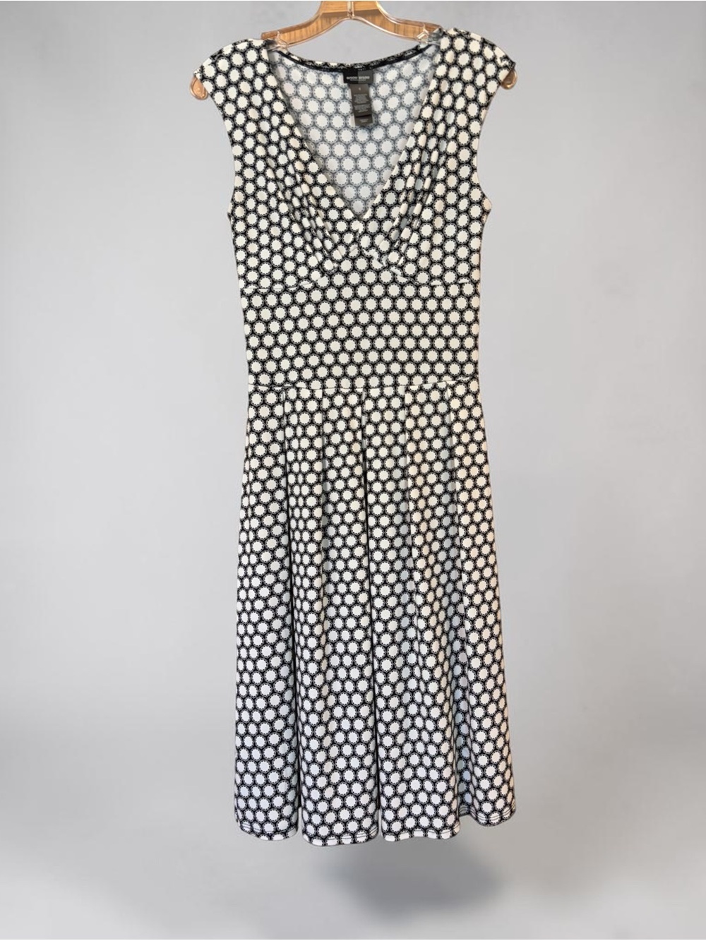 bisou bisou black and white dress & Polka Dot Midi Brunch Olivia Rodrigo Wows in Size:Made to order to create